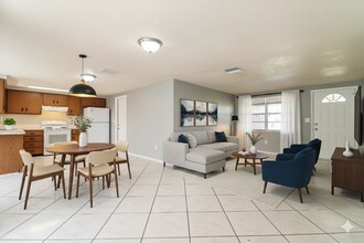 3724 Redwood Dr in Holiday, FL - Foto de edificio - Building Photo