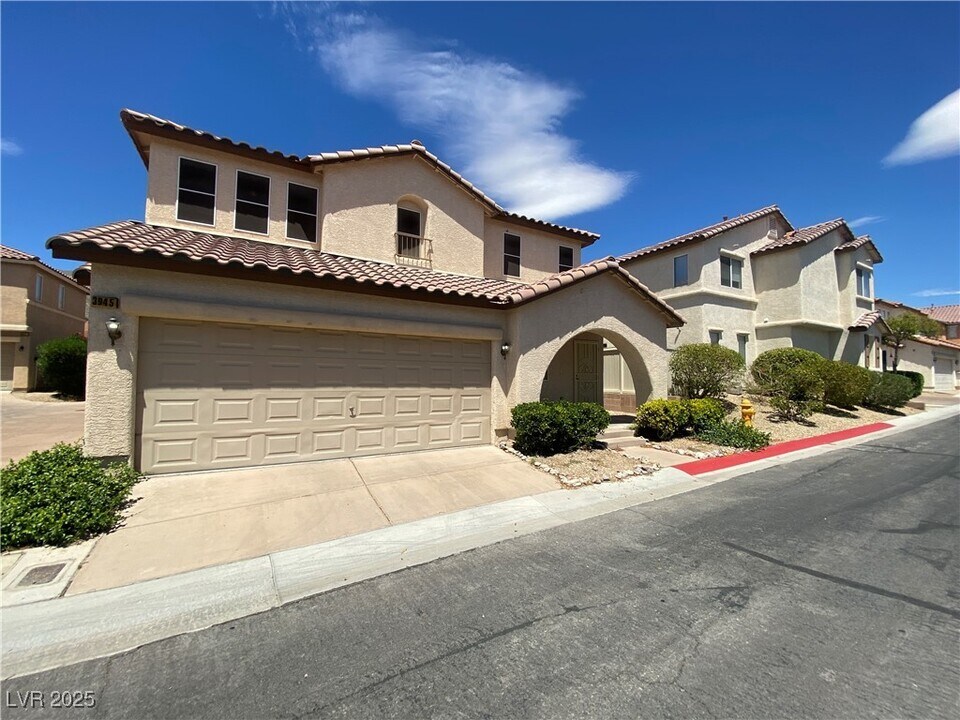 3945 Bayamon St in Las Vegas, NV - Building Photo