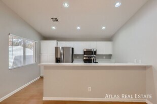 4443 Donica Rose Ct in North Las Vegas, NV - Building Photo