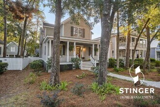 14 Hayek St in Beaufort, SC - Building Photo - Building Photo