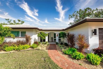 4000 40th St S in St. Petersburg, FL - Building Photo - Building Photo
