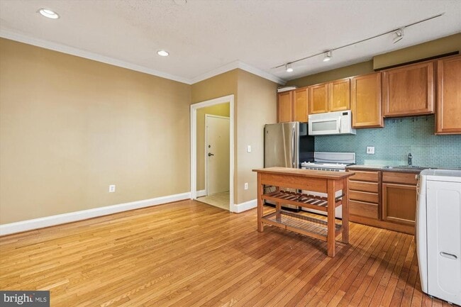 property at 1401 Columbia Rd NW