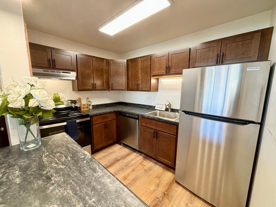 Town's Edge Apartments in Madison, WI - Building Photo
