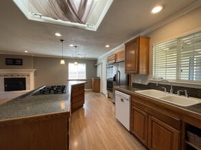 4 Verbena Ln in Chico, CA - Foto de edificio - Building Photo