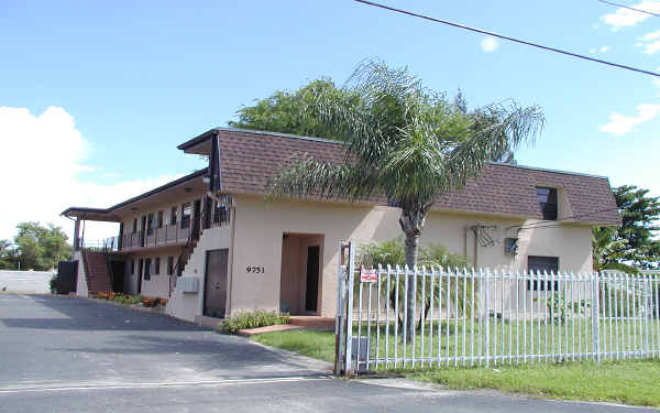 9751 Wayne Ave in Miami, FL - Building Photo - Building Photo