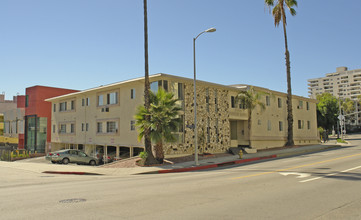 Franklin Manor in Los Angeles, CA - Building Photo - Building Photo