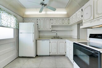 6161 NW 2nd Ave in Boca Raton, FL - Building Photo - Building Photo