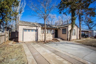 2408 32nd St in Lubbock, TX - Building Photo