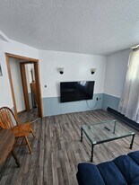 311 E Thayer Ave in Bismarck, ND - Building Photo