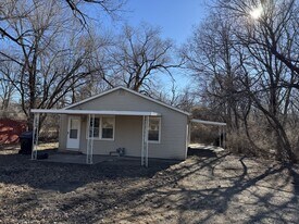 1601 SE 22nd St in Topeka, KS - Building Photo