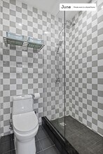 Room in Shared 3 bed/3 bath home in Queens, NY - Building Photo - Building Photo