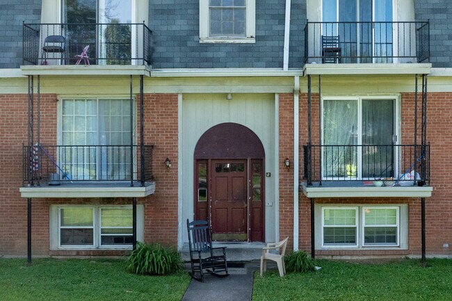 8714 Bayberry PL in Louisville, KY - Foto de edificio - Building Photo