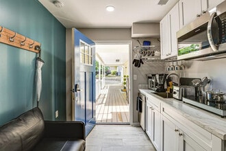 6604 Oak St, Unit SI ID1385625P in Cheverly, MD - Foto de edificio - Building Photo