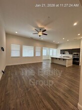 1829 W Prescott Ave in Visalia, CA - Building Photo - Building Photo