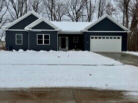 706 Foret Mansur in Carbon Cliff, IL - Building Photo