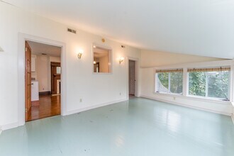 710 Phillips Ave, Unit 710-2 in Knoxville, TN - Building Photo - Building Photo