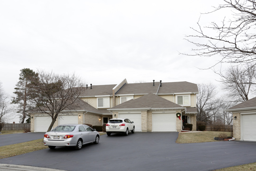 Shorewood Commons in Bolingbrook, IL - Building Photo