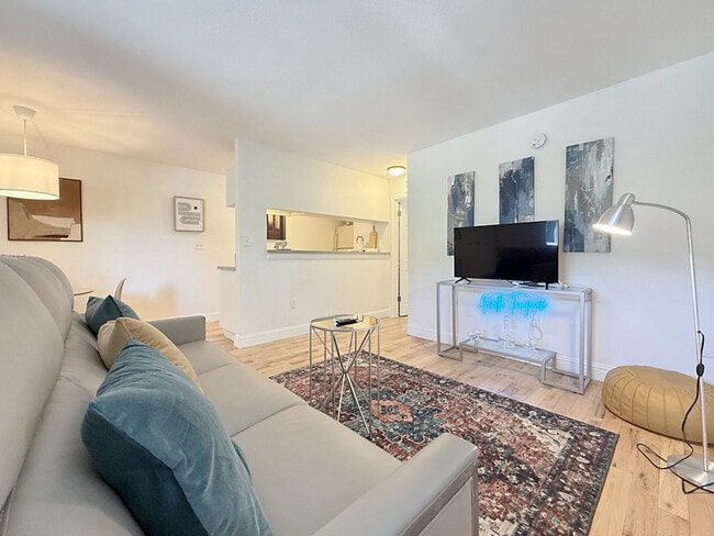 property at 1301 S Howard Ave