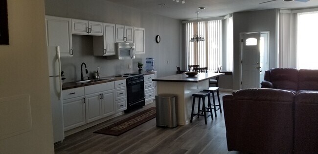 1402 5th St in La Salle, IL - Building Photo - Building Photo