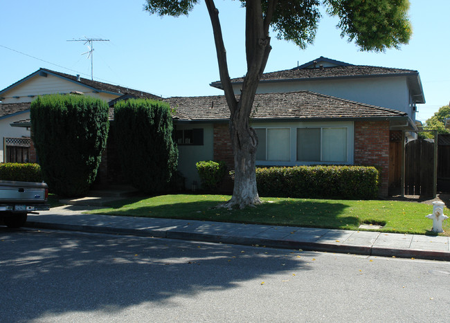 873 Gallatin Dr in Santa Clara, CA - Building Photo - Building Photo