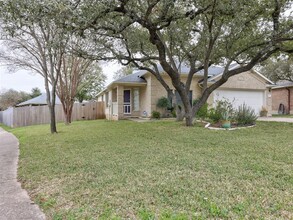 9201 Garden Ranch Ct in Austin, TX - Building Photo - Building Photo