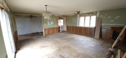 3307 Hoover Ave in Rockford, IL - Foto de edificio - Building Photo