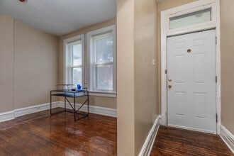 5875 Washington Blvd, Unit 1st Floor in St. Louis, MO - Building Photo - Building Photo