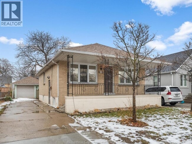 property at 2318 Cadillac St