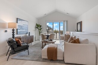 The Belvedere Apartments in Naperville, IL - Building Photo - Building Photo