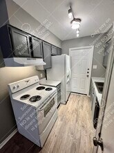 844 E Sunshine Dr in San Antonio, TX - Foto de edificio - Building Photo