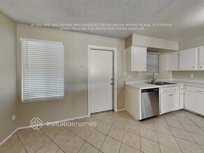 1020 W Halstead Dr in Phoenix, AZ - Building Photo - Building Photo