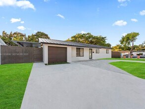 19850 Franjo Rd in Cutler Bay, FL - Building Photo - Building Photo