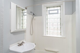 Windsor Apartments in Buffalo, NY - Foto de edificio - Interior Photo