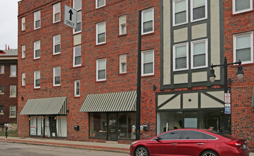 Bulluck Terrace in Cincinnati, OH - Foto de edificio - Building Photo