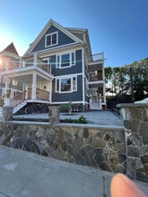 33 Robinson St, Unit 1 in Boston, MA - Building Photo - Building Photo
