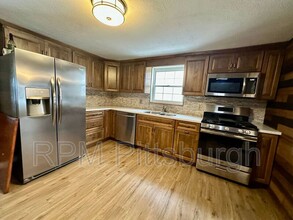 533 Freeport Rd in New Kensington, PA - Building Photo - Building Photo