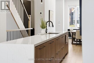 544B Beresford Ave in Toronto, ON - Building Photo - Building Photo