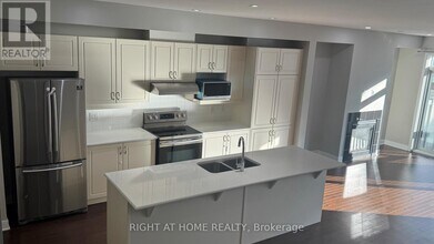 771 Twist Way in Ottawa, ON - Building Photo - Building Photo