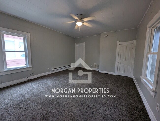 1712 Main St, Unit 2 in Anderson, IN - Foto de edificio - Building Photo