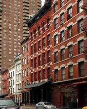 14 Harrison St in New York, NY - Foto de edificio - Building Photo