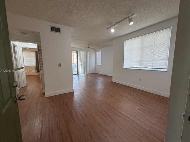 2160 E Preserve Way in Miramar, FL - Building Photo - Building Photo