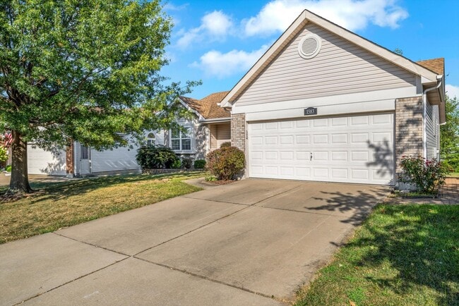 1583 Briarchase Dr in O'Fallon, MO - Building Photo - Building Photo