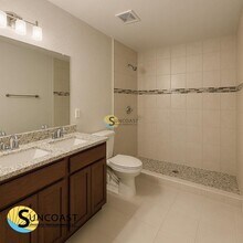 9139 Western Way in Jacksonville, FL - Building Photo - Building Photo