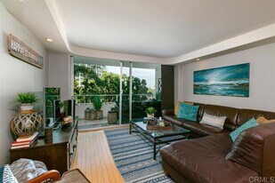 1830 Avenida Del Mundo in Coronado, CA - Building Photo