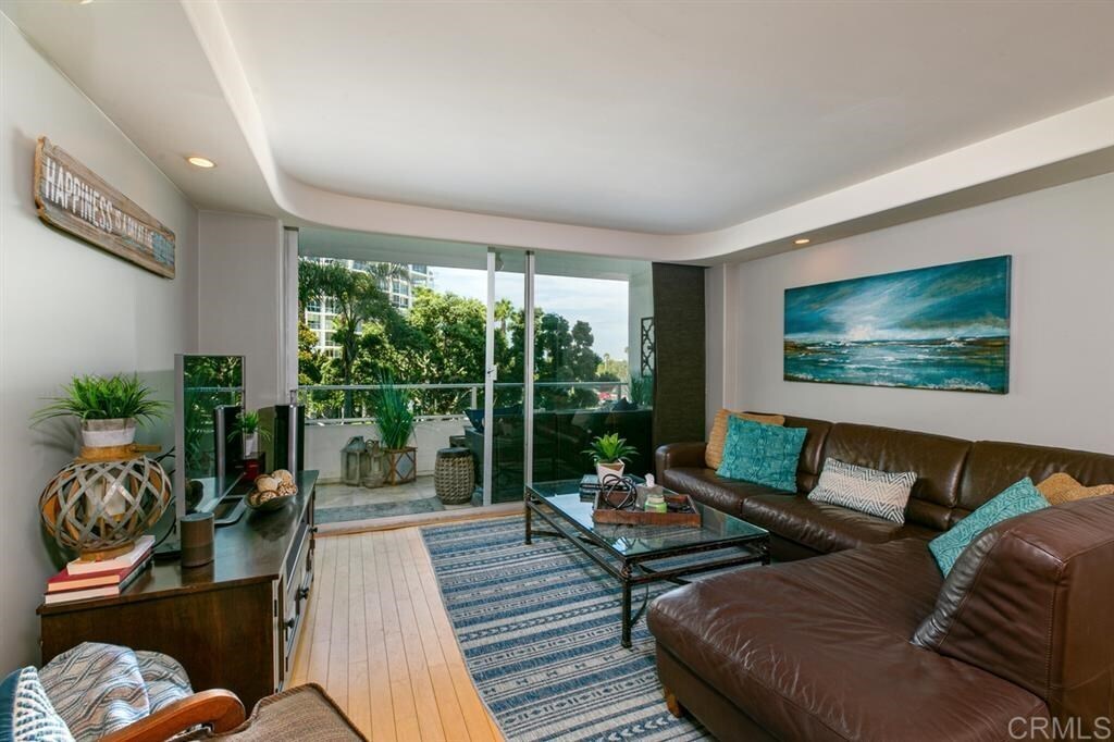 1830 Avenida Del Mundo in Coronado, CA - Foto de edificio