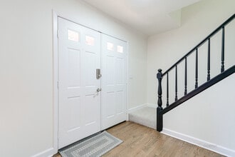 887 Saybrook Ln in Buffalo Grove, IL - Building Photo - Building Photo