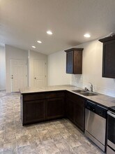51575 Stillwell in La Pine, OR - Building Photo - Building Photo