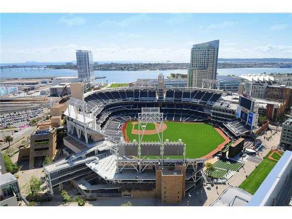 321 10th Ave, Unit 1708 in San Diego, CA - Building Photo