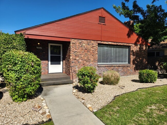 property at 1902 W Brumback St