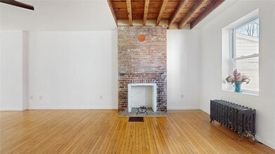 42 S Bridge St in Poughkeepsie, NY - Building Photo - Building Photo